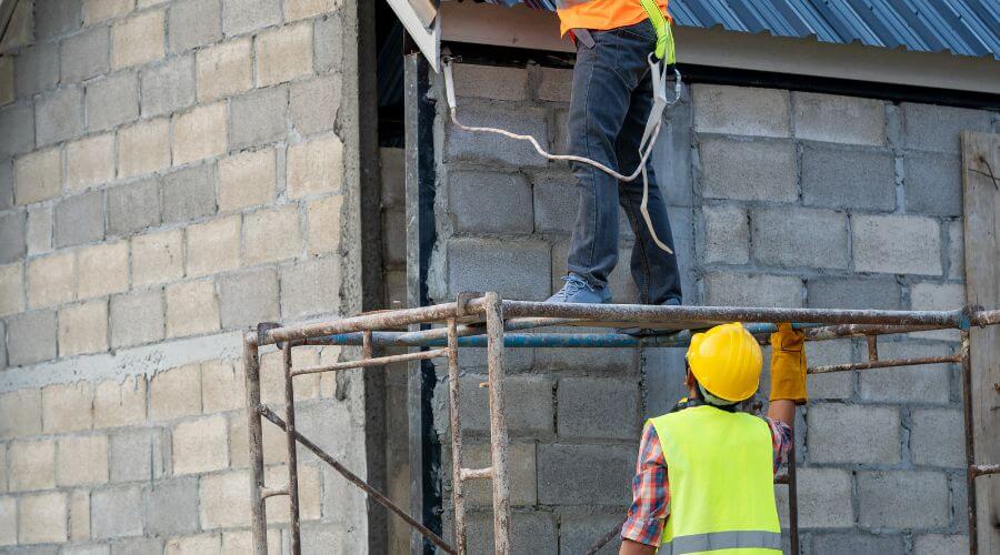 Professional gutter cleaning in Whitewater, CA